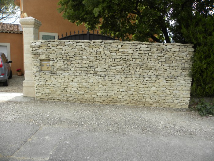 Mur en pierre 