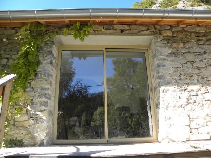 Baumugnes (05). Après jointoiement