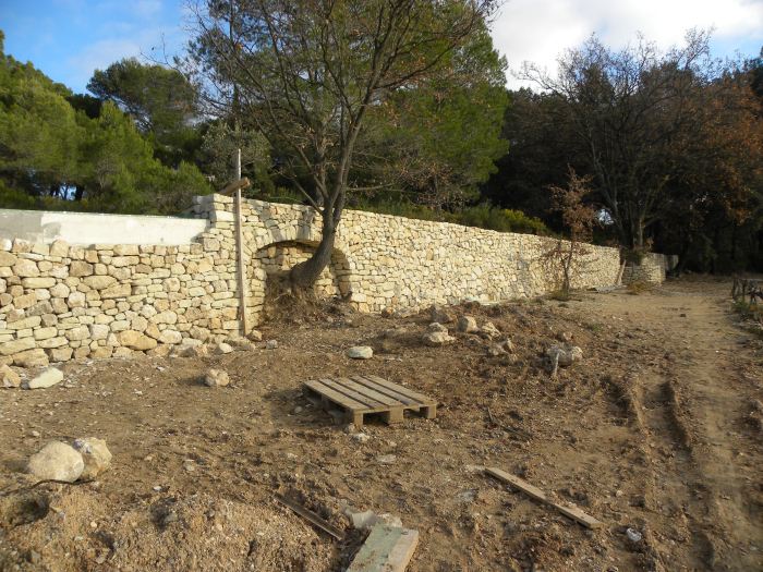 Arc en anse de panier à lambesc