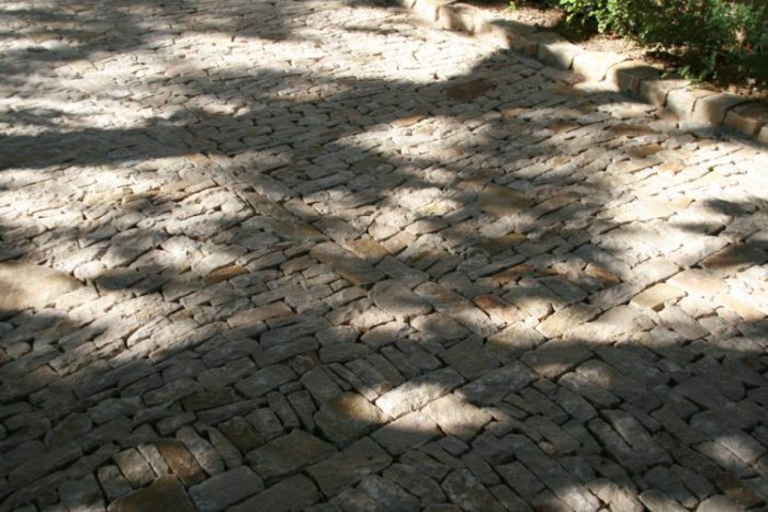 Callade Construction d’une calade ( Vaucluse ) | Mur en pierre sèche traditionnel